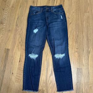 d.jeans Distressed Raw Hem Ankle Jeans Size 8 Medium Wash